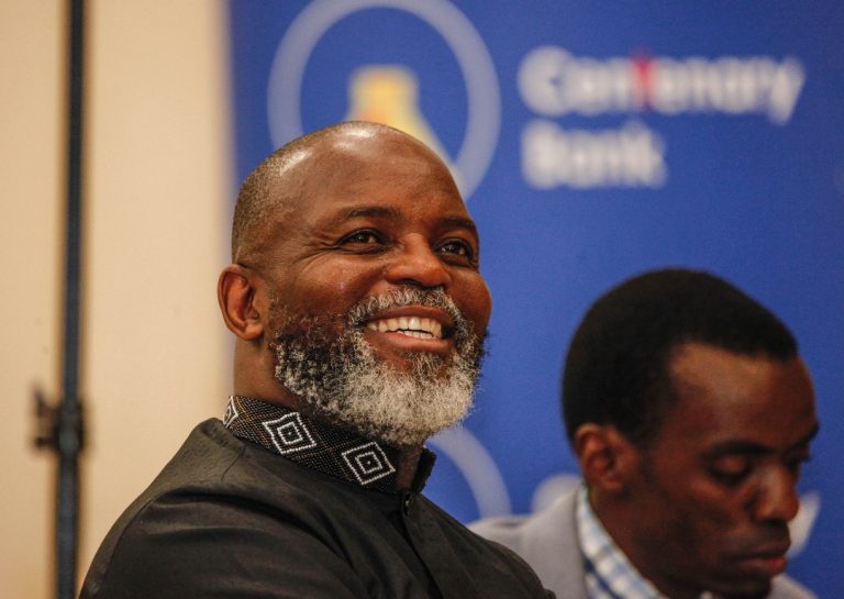 Publics Africa Gallery Meeting Smiling Face